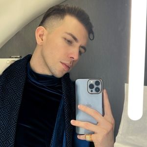 Meet your Posher, Gary